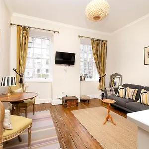 Joivy Classy Near Castle Apartment Edinburgh